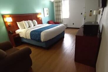 בית מלון כפרי Travelodge By Wyndham Petersburg