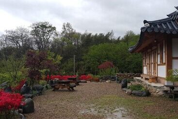 בית מלון כפרי Hadong Today Sun Hanok Traditional House