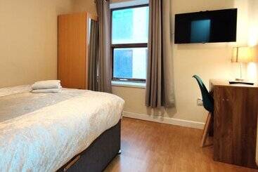 پانسیون Liverpool City Centre Private Rooms Including Smart Tvs   With Shared Bathroom