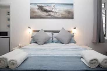 Pensione Marina View Guest House