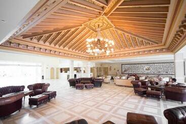 Iris Hotel & Thalasso