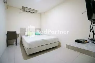 Hotel Sky Syariah Near Soekarno Hatta Airport Redpartner