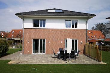 بيت ريفى Pier 76