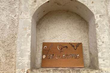 بنسيون Domaine De La Vaudourière