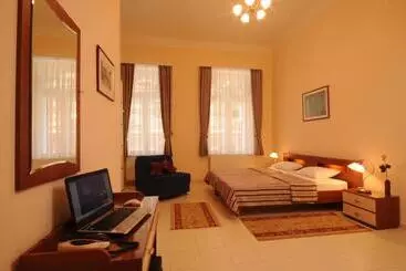 Hotell Budapest Museum Central