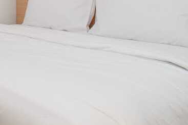 Hotel Reddoorz @ Jalan Brigjend Katamso Medan 2