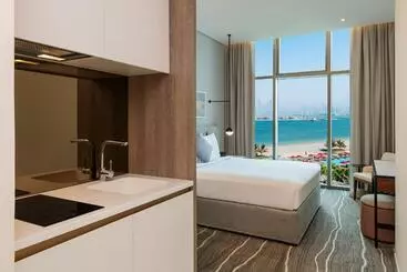 Hotelli Th8 Palm Dubai Beach Resort Vignette Collection, An Ihg