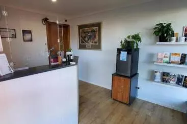 ホテル Roydons Motor Inn