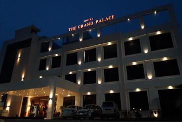 Hotell The Grand Palace