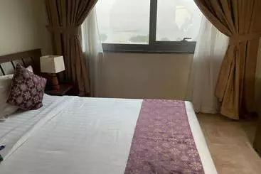 アパートホテル Enwan Suites