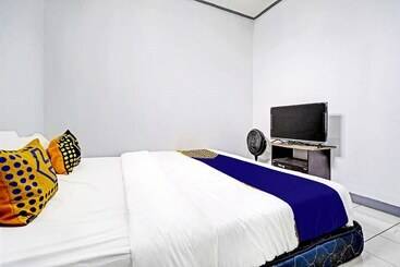 Hotel Oyo 90451  Roda Mas 1
