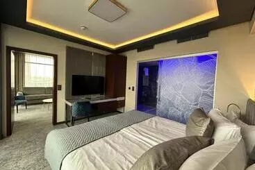 Tisia Hotel & Spa