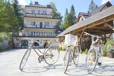 هتل Willa Sepia Spa