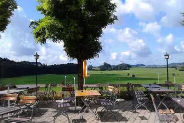 ユースホステル Gasthof Grüner Baum Kongo