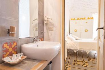 ベッドアンドブレックファースト Camera Paradiso