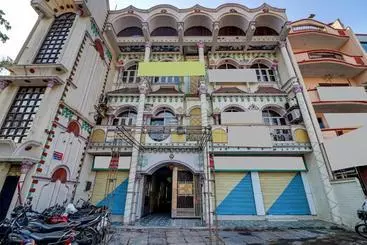Hotel Oyo 74957 Hotal Niwari House
