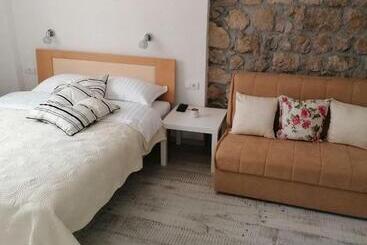 هتل آپارتمان Vila Mira