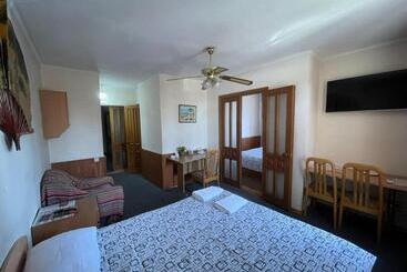 پانسیون гостевой дом шумкар азия Guest House Shumkar Asia