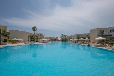 Отель Electra Holiday Village Water Park Resort