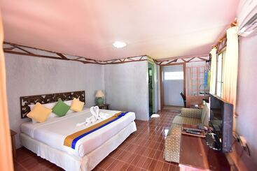 Отель Koh Ngai Resort