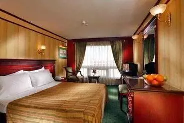 هتل Lady Carol Nile Cruise