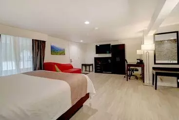 호텔 Quality Inn & Suites