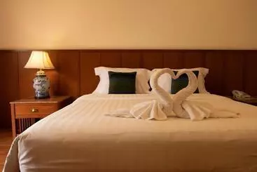 Sailom Resort Bangsaphan