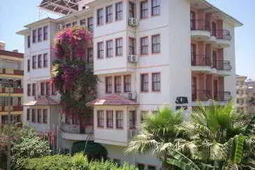 Aparthotel The S Apart & Suites