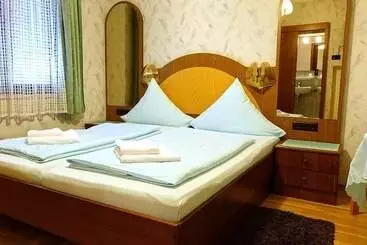 ホテル Blautannen