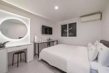 Motel Busan Seomyeon Hotel Artwork