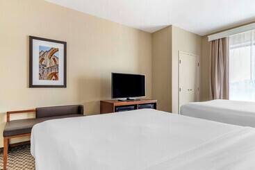 בית מלון כפרי Comfort Suites Medical Center Near Six Flags