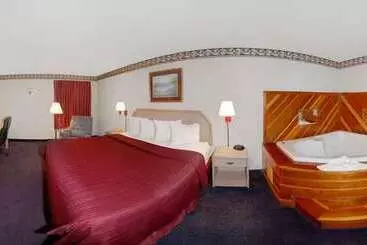 Отель Quality Inn & Suites Columbus West   Hilliard