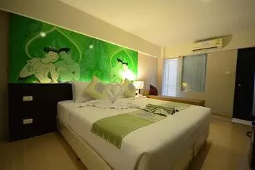 Hotel Solace At Srinakarin