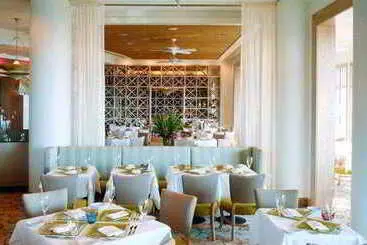 ホテル Watercolor Inn & Resort