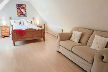 Mökkimajoitus Meadow Rise Guest House