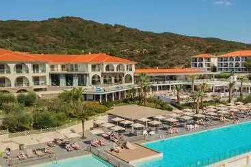 Hotel Akrathos Beach