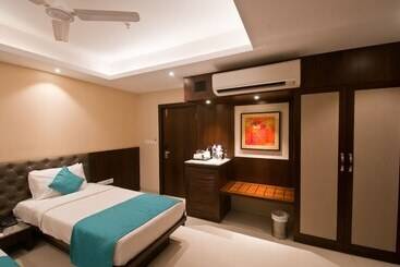 Calangute Towers Am Hotel Kollection