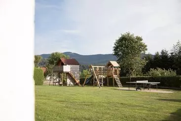 Hotelli Apartamento En Un Ambiente Familiar Con Parque Infantil