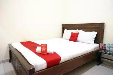 Pensionat Reddoorz @ Jalan Kedawung