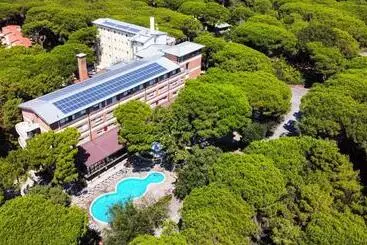 هتل Meridiana Family & Nature