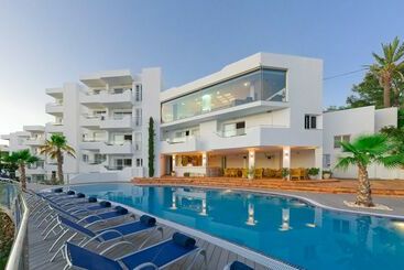 Aparthotel Ferrera Beach