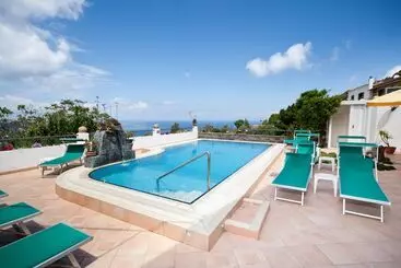 Отель Ape Regina