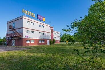 هتل Cerise Auxerre