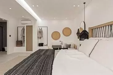 هتل Lianos Village