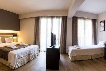 בית מלון כפרי Philippos Xenia