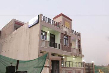 Fabhotel Queen Palace By Oyo Rooms