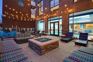 هتل Home2 Suites By Hilton Kalamazoo Downtown