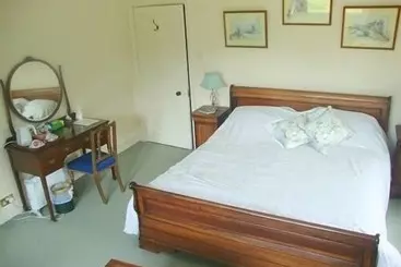 Bed and Breakfast Burcombe Manor