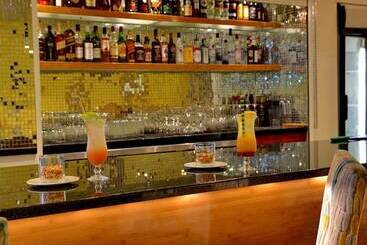 Отель Cresta Grande Cape Town