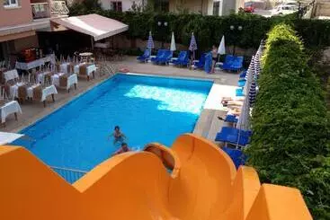 Otel Lara Dinc